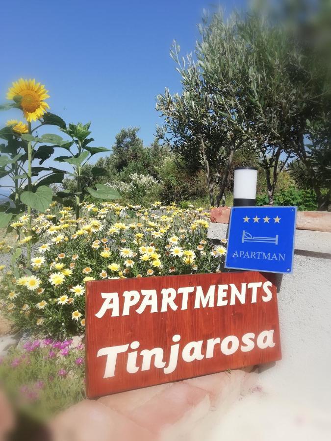 Apartments Tinjarosa Mundanije Esterno foto