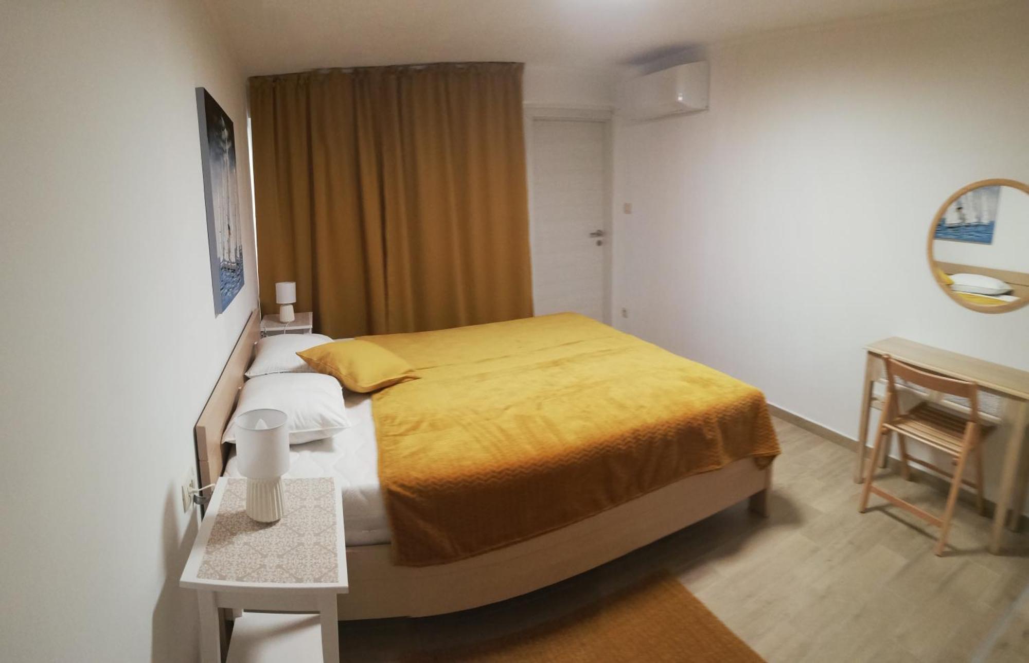 Apartments Tinjarosa Mundanije Esterno foto